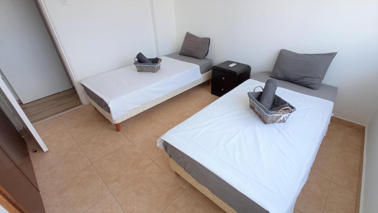 5 Min To The Beach Holiday Shared Apartment Incl Netflix - Private Room In 3 Bdr Apt Lárnaka Eksteriør bilde
